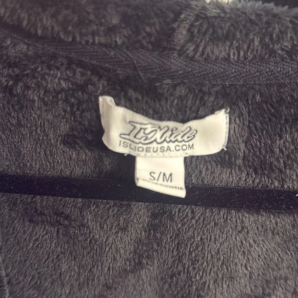 Yankees Plush Robe - Picture 5 of 8